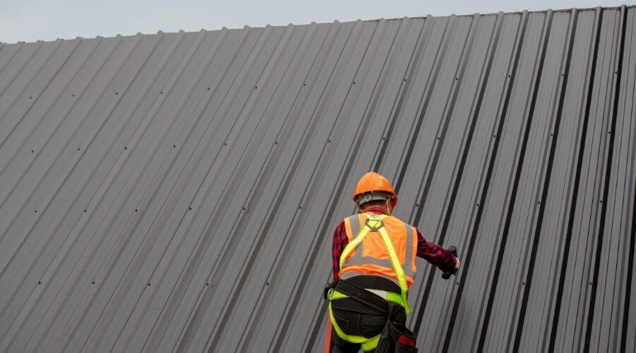 Professional residential roofers in Medicine Bow, WY